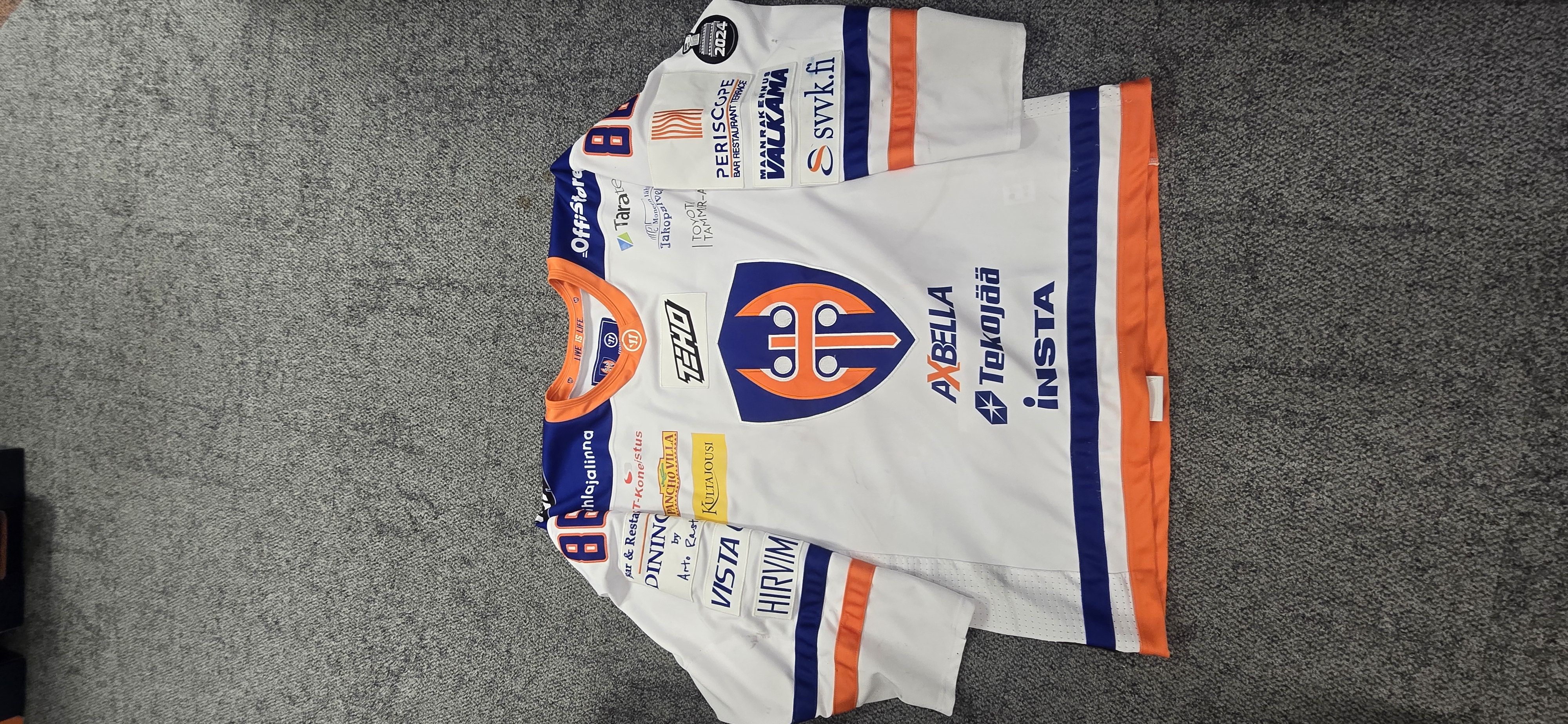 Philip Granath pelipaita edestä